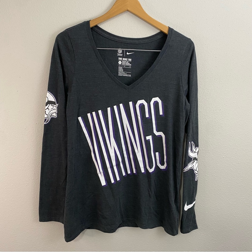 NFL Nike Tee Minnesota Vikings Grey V-Neck‎ Long Sleeve Women’s Large